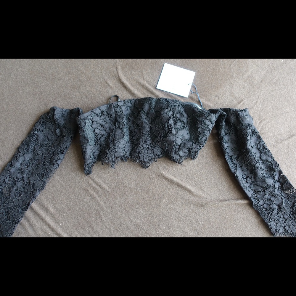 Majorelle Party black lace Short Top